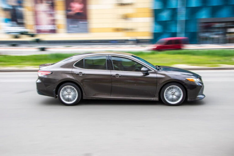 toyota camry making noise when accelerating