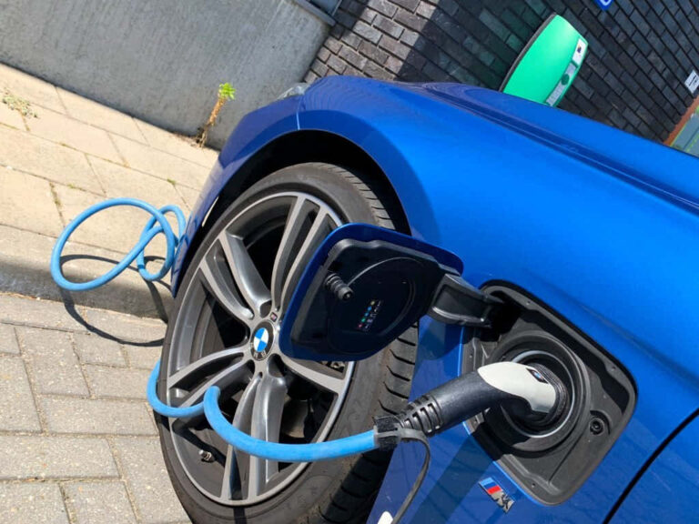 What Are BMW 330e Charging Problems and How To Solve Them