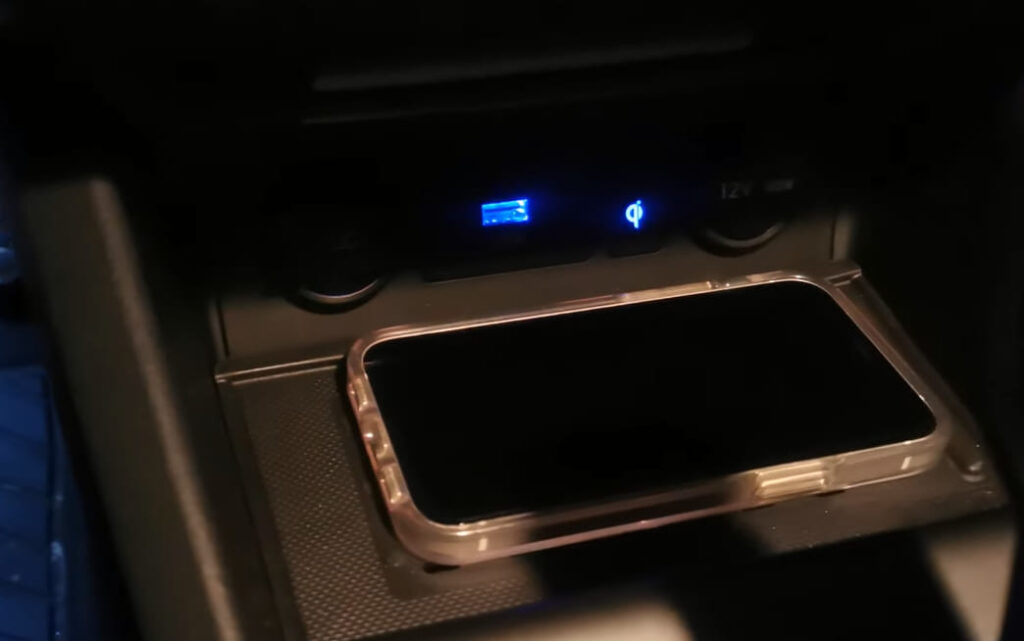 2022 kona wireless charging not working