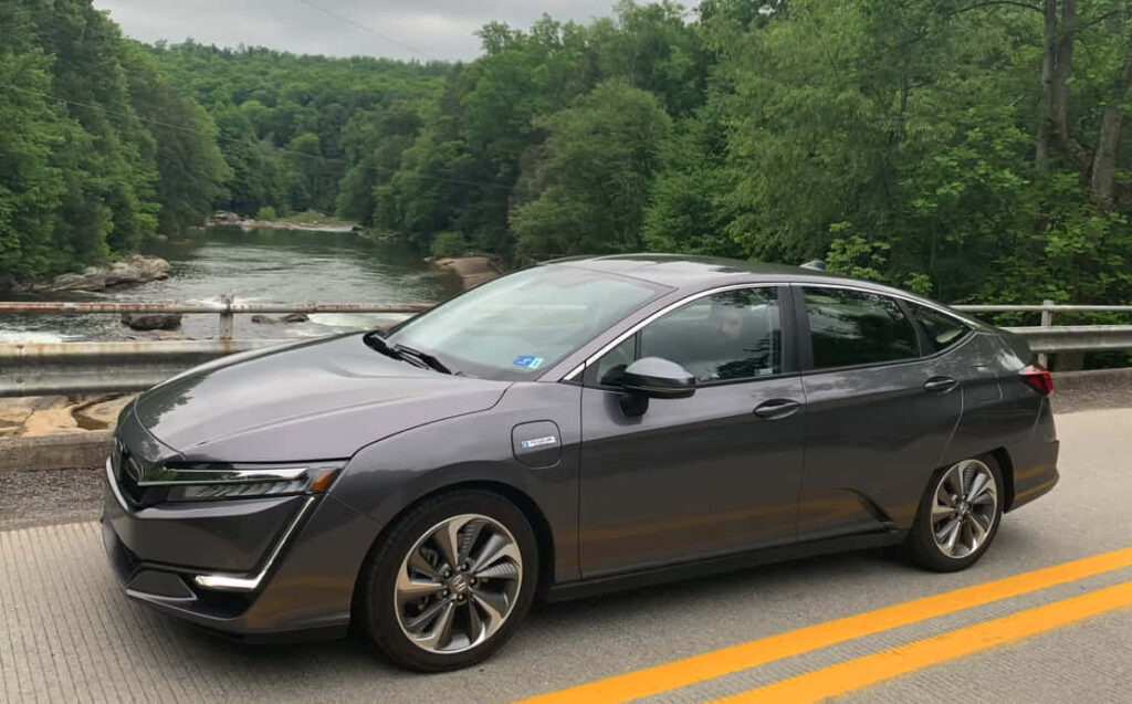 can honda clarity use tesla charger