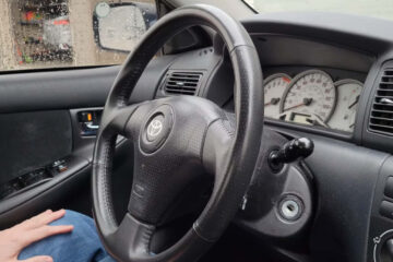 Causes And Fixes For A Toyota Corolla Steering Wheel Peeling Problems