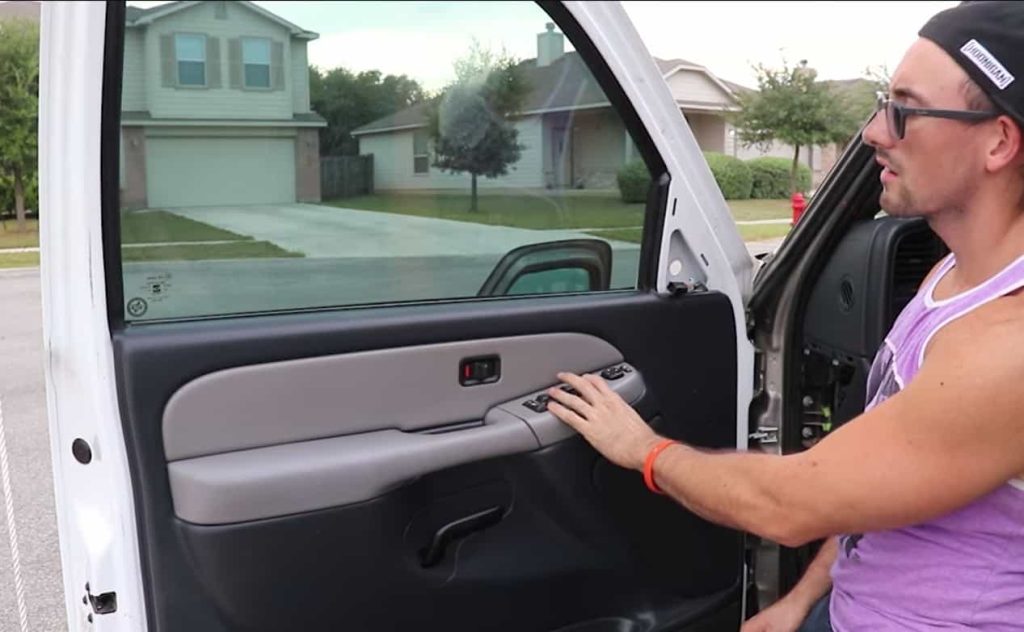 chevy truck door won't open from inside or outside