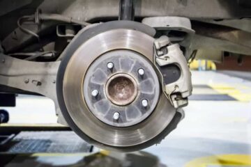 Extending the Life of Your Brakes: Warning Signs and Replacement Tips