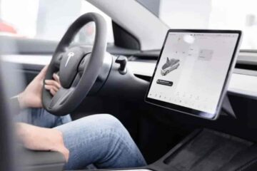 Why Is Tesla Premium Connectivity Not Working? Full Fix Guide (2025)