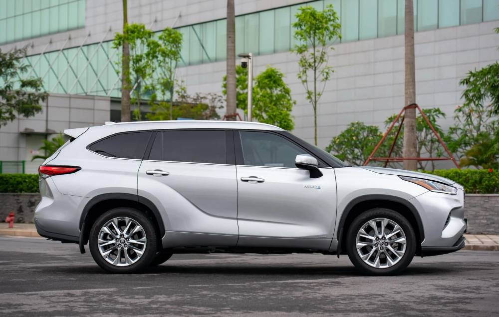 Toyota Highlander AC Recharge