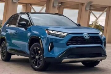 How Long Does a Toyota RAV4 Hybrid Battery Last?