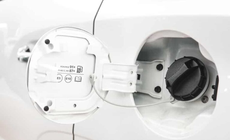 hyundai elantra gas type