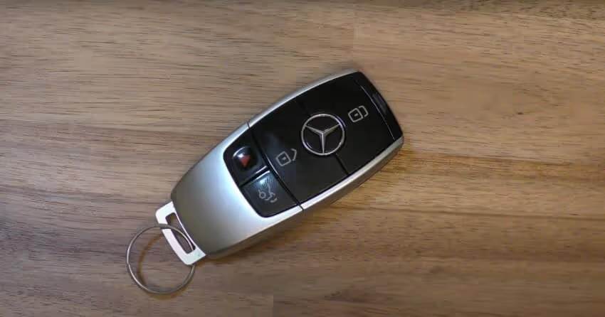 How to Replace Mercedes Key Fob Battery