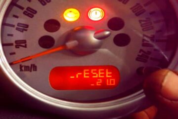 How to Reset the Check Engine Light on a Mini Cooper: Step by Step Guide