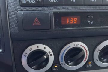 Toyota AC Light Blinking: Causes, Diagnosis & Fixes