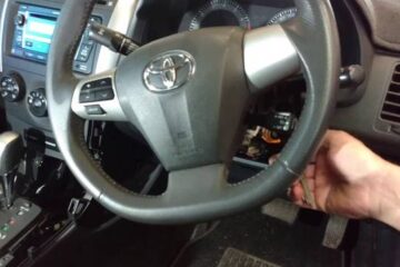 Toyota Corolla Key Stuck in Ignition: Causes and Fixes