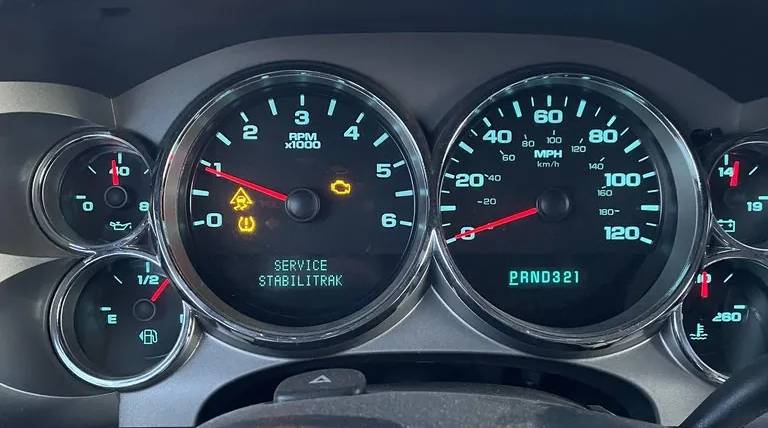 GMC Yukon Service StabiliTrak Message