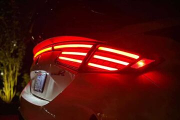 Honda Civic Brake Lights Stay On: Causes & Fixes