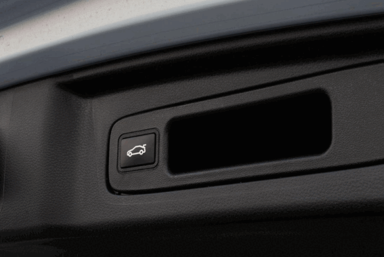 How to Open Honda CR-V Trunk from Inside