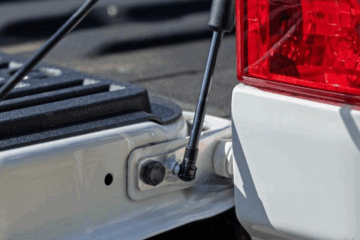 How to Replace Tailgate Struts: Step-by-Step Guide