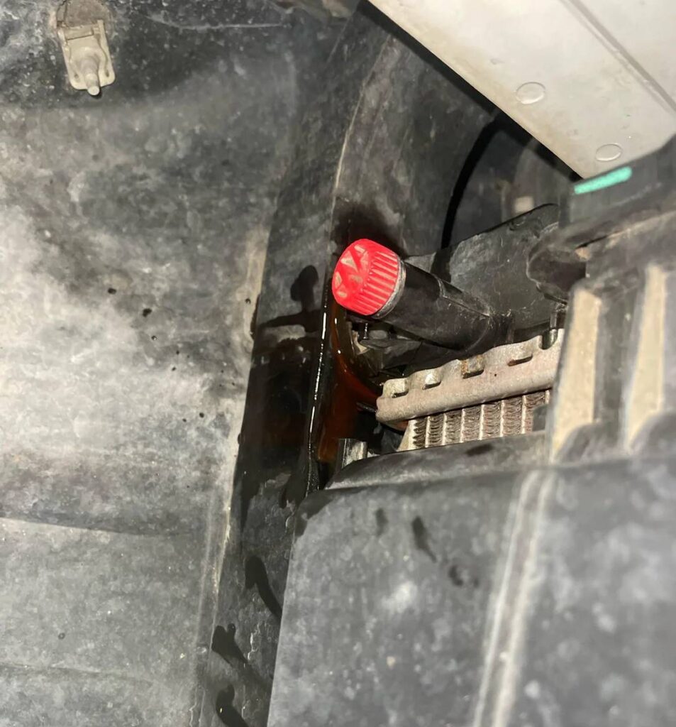 Jeep Grand Cherokee Coolant Leak: Causes, Symptoms, and How to Fix It