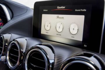 Mercedes-Benz Audio System Problems: Causes & Fixes