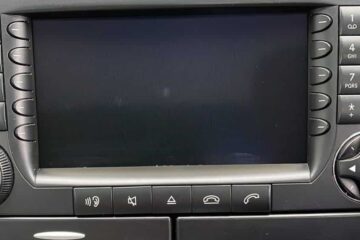 Mercedes COMAND System Not Working: Causes & Fixes