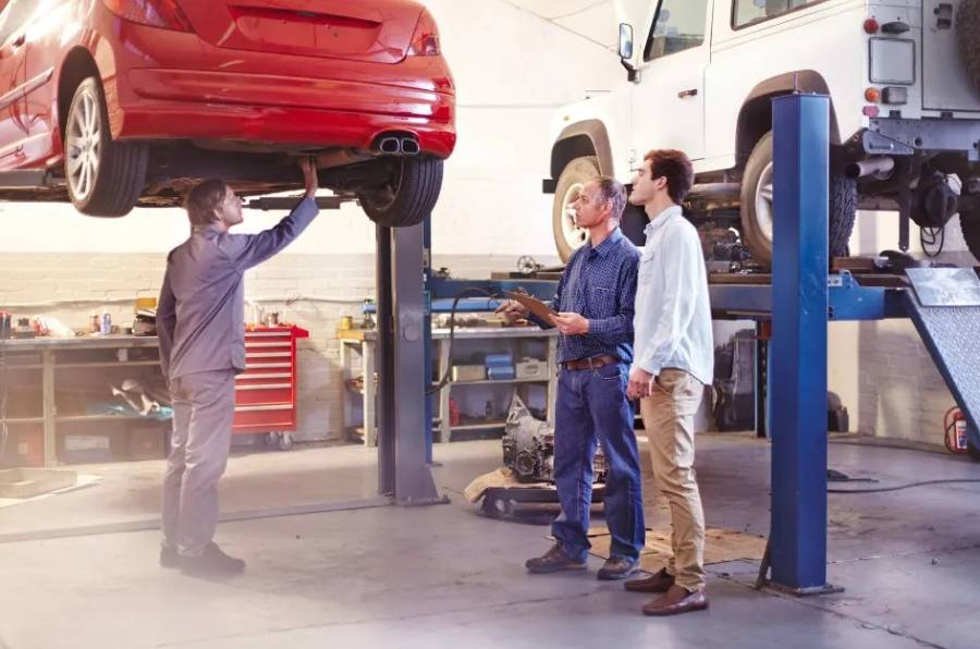 How Long Can a Dealership Hold Your Car for Repair