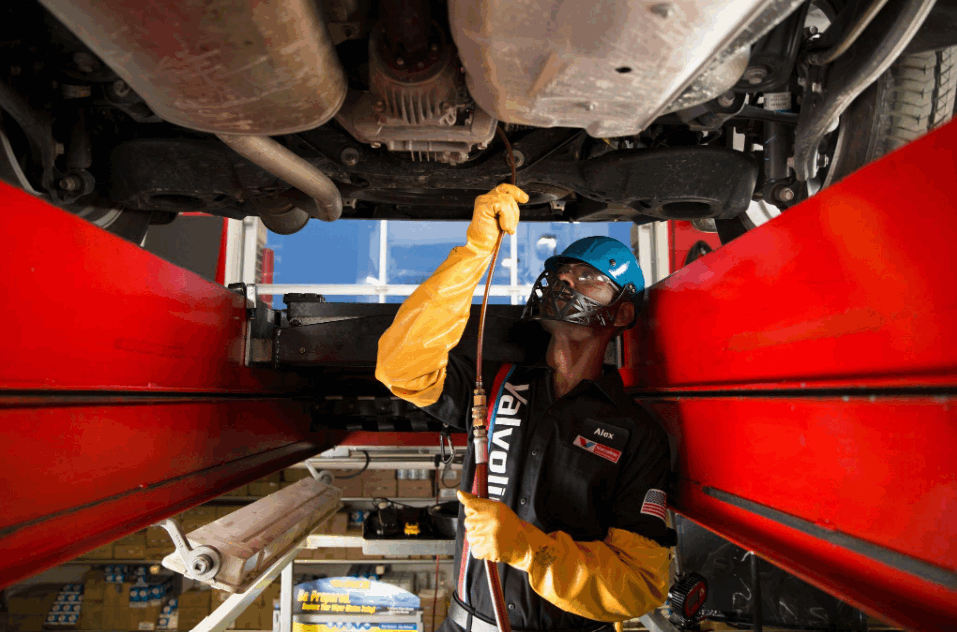 How Much Is a Transmission Fluid Change at Valvoline