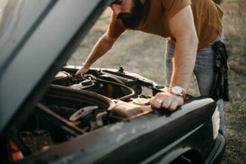 Is It Worth Fixing My Car? How to Decide Whether to Repair or Replace It