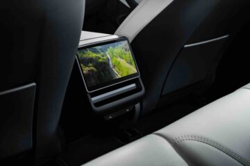 How to Fix Tesla Back Screen Not Working (Step-by-Step)
