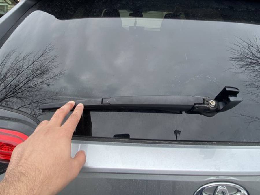 Toyota RAV4 Rear Wiper Blade Replacement