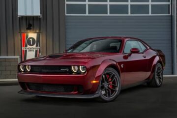 How to Recharge the AC in a Dodge Challenger