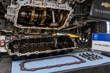 Chevy Silverado Oil Pan Gasket: Leak Symptoms & Replacement