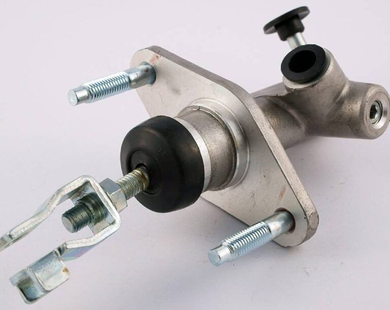 Clutch Master Cylinder Replacement1
